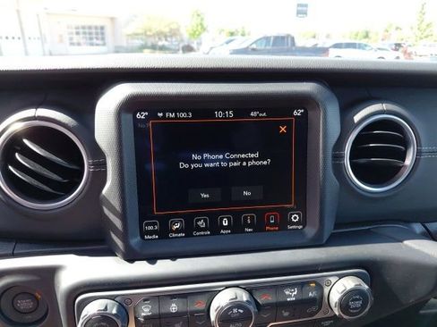Used 2023 Jeep Wrangler Unlimited Sahara w/ Cold Weather Group AWD/4WD image 20