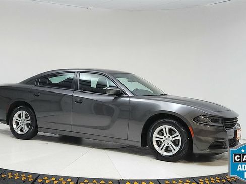 Used 2022 Dodge Charger SXT RWD image 8