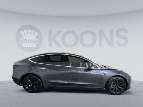 Used 2018 Tesla Model 3 Long Range image 8