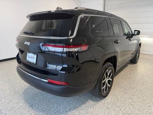 Used 2024 Jeep Grand Cherokee L Limited w/ Trailer Tow Package AWD/4WD image 3