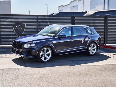 Used 2025 Bentley Bentayga Extended Wheelbase AWD/4WD image 5