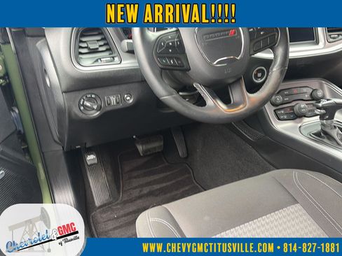 Used 2023 Dodge Challenger SXT w/ Blacktop Package AWD/4WD image 13