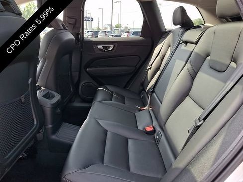 Certified 2024 Volvo XC60 T8 Core w/ Climate Package AWD/4WD image 12