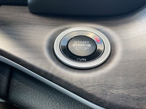 New 2025 Jeep Grand Cherokee Limited w/ Black Appearance Package image 27