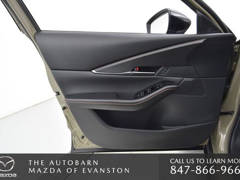 Used 2025 MAZDA CX-30 Carbon image 27