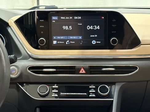Used 2020 Hyundai Sonata SEL w/ Premium + Sunroof Package FWD image 24