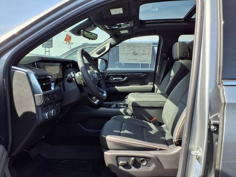 New 2026 GMC Yukon XL Elevation w/ Elevation Premium Package AWD/4WD image 15