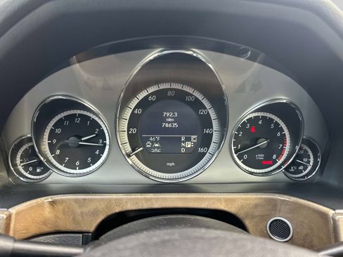 Used 2010 Mercedes-Benz E 350 4MATIC Sedan image 30
