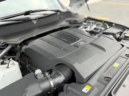 Used 2019 Land Rover Range Rover Sport Supercharged AWD/4WD image 35