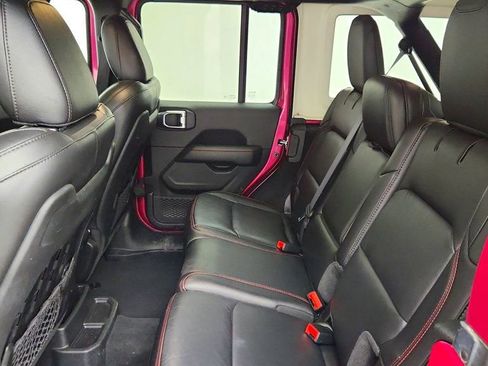 Used 2022 Jeep Wrangler Unlimited Rubicon w/ LED Lighting Group AWD/4WD image 22