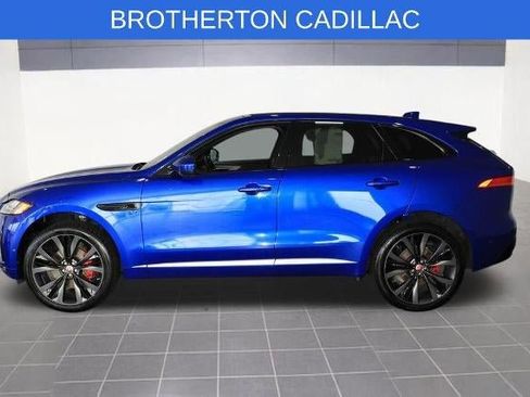 Used 2017 Jaguar F-PACE First Edition image 2