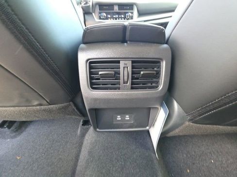 Used 2026 Nissan Rogue SV FWD image 25