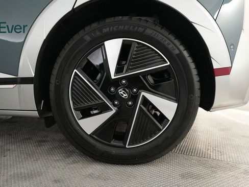 Used 2025 Hyundai Ioniq 5 Limited image 9