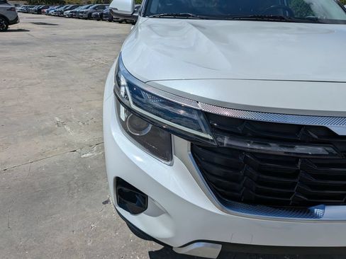 Certified 2025 Kia Seltos S AWD/4WD image 10