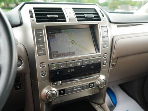 Used 2019 Lexus GX 460 w/ Navigation Package AWD/4WD image 7
