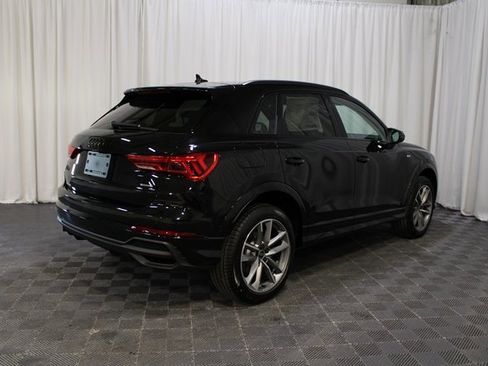 New 2025 Audi Q3 2.0T Premium image 24