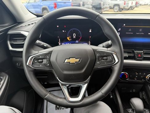 Used 2024 Chevrolet TrailBlazer LT w/ LT Cold Weather Package image 19