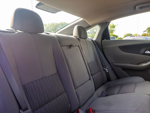Used 2017 Chevrolet Impala LS FWD image 7
