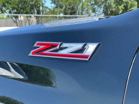 Used 2022 Chevrolet Silverado 2500 LT w/ Midnight Edition AWD/4WD image 16