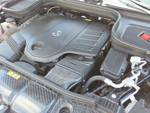 Certified 2024 Mercedes-Benz GLS 450 4MATIC image 21