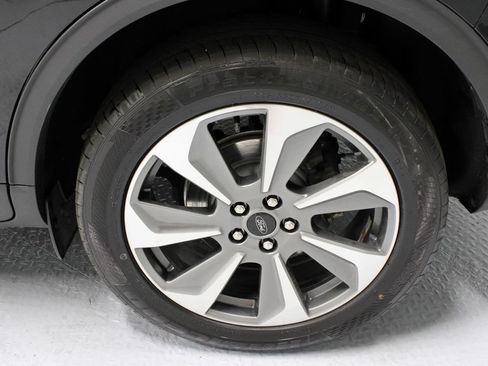 Certified 2024 Ford Escape Platinum AWD/4WD image 20
