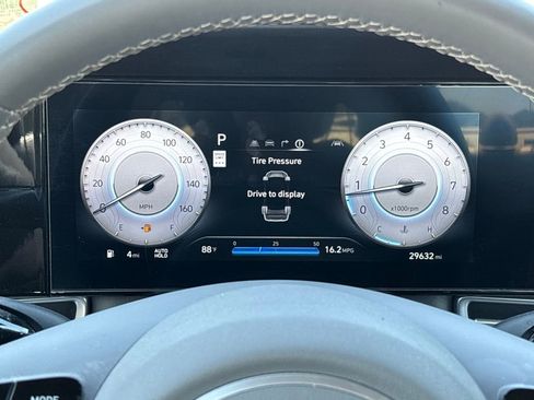 Used 2025 Hyundai Elantra SEL FWD image 23