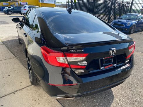 Used 2019 Honda Accord Sport image 2