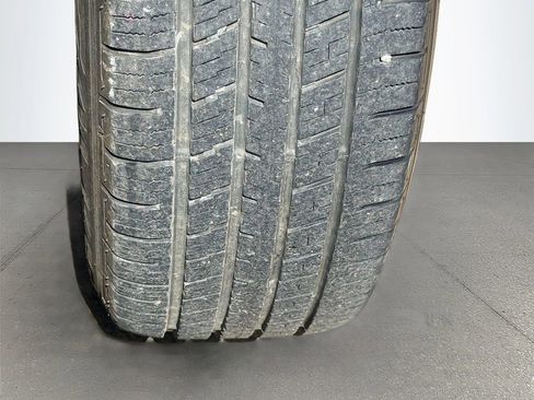 Used 2020 Chrysler Pacifica Touring w/ Tire & Wheel Group FWD image 40