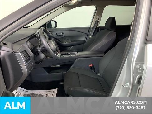 Used 2024 Nissan Rogue S image 15