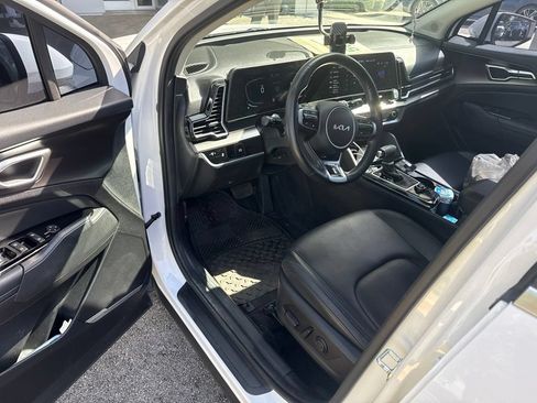 Used 2023 Kia Sportage EX FWD image 5