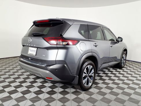 Used 2021 Nissan Rogue SV FWD image 4