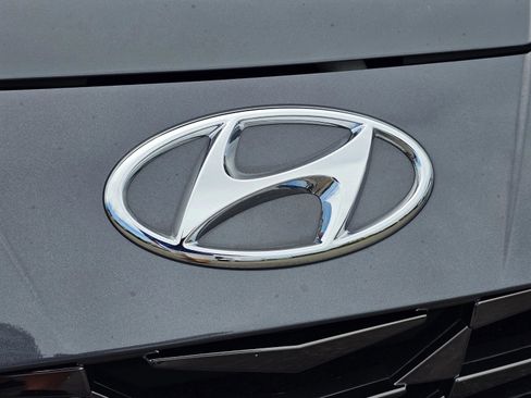 Used 2023 Hyundai Elantra Limited w/ Preferred Accessory Package image 3