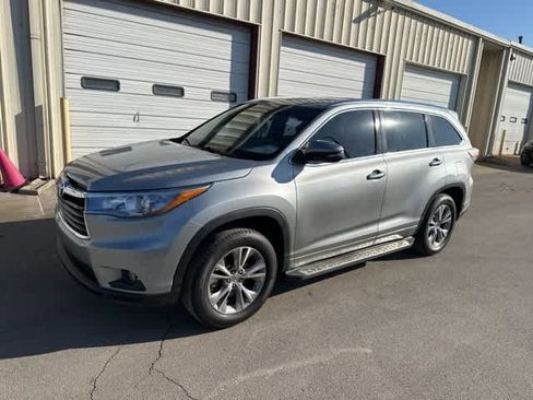 Used 2014 Toyota Highlander XLE image 15