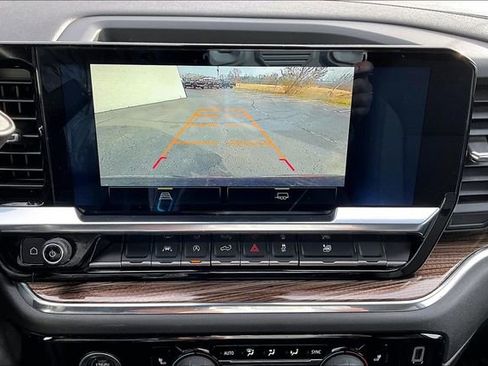 Used 2023 Chevrolet Silverado 1500 LT image 15