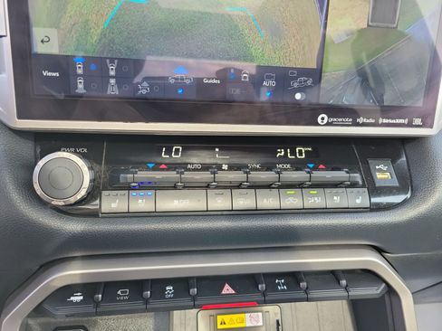 Used 2022 Toyota Tundra Limited w/ TRD Off-Road Package image 24