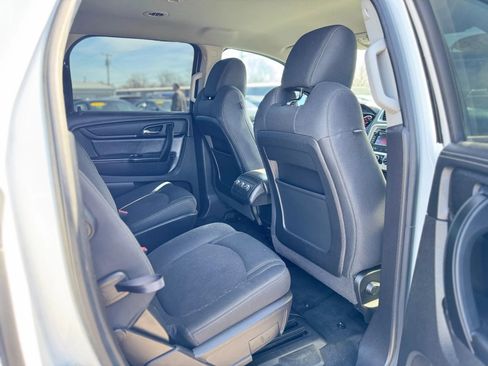 Used 2016 GMC Acadia SLE image 31