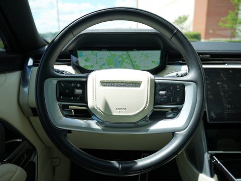 Used 2024 Land Rover Range Rover Long Wheelbase SE AWD/4WD image 14