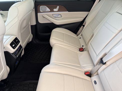New 2026 Mercedes-Benz GLS 450 4MATIC image 34