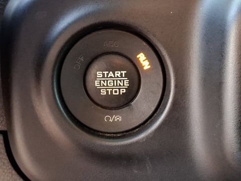 Used 2022 Jeep Gladiator Rubicon AWD/4WD image 28