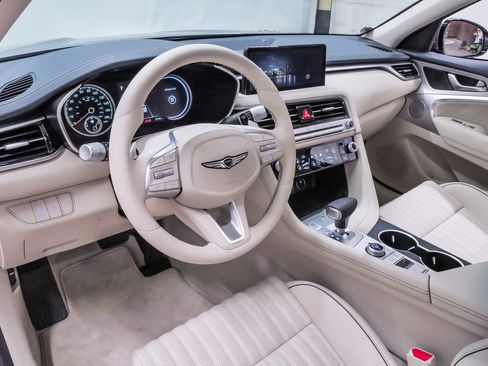 Certified 2026 Genesis G70 2.5T Prestige image 2