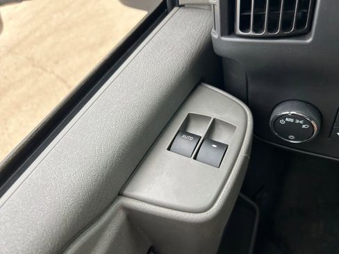 Used 2024 GMC Savana 3500 w/ Power Convenience Package image 18