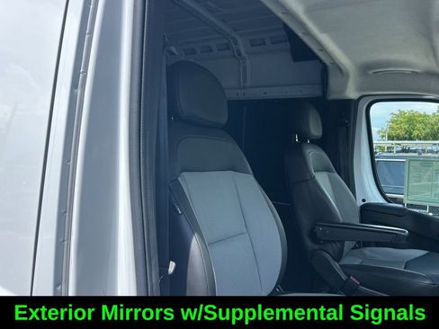 Used 2025 RAM ProMaster 2500 w/ Convenience Group FWD image 22