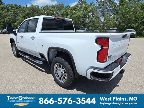 New 2026 Chevrolet Silverado 2500 LT w/ Z71 Chrome Sport Edition AWD/4WD image 6