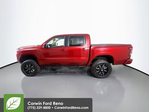Used 2022 Nissan Frontier SV w/ SV Premium Package image 16