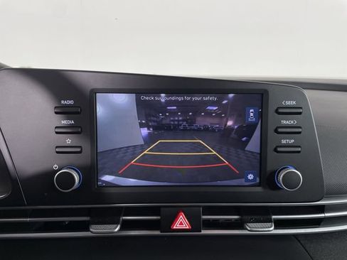 Used 2023 Hyundai Elantra SE w/ Preferred Accessory Package image 23