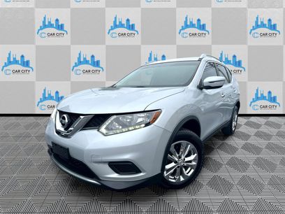 Used 2016 Nissan Rogue SV
