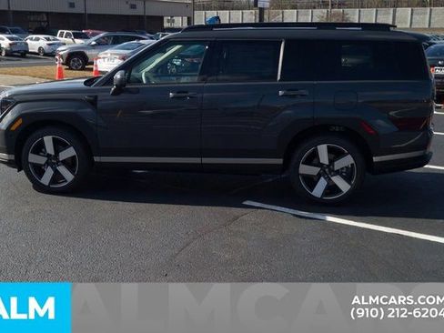 Certified 2025 Hyundai Santa Fe Limited image 10