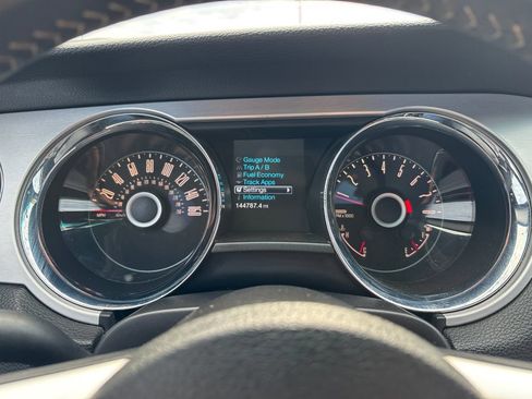 Used 2014 Ford Mustang GT RWD image 22
