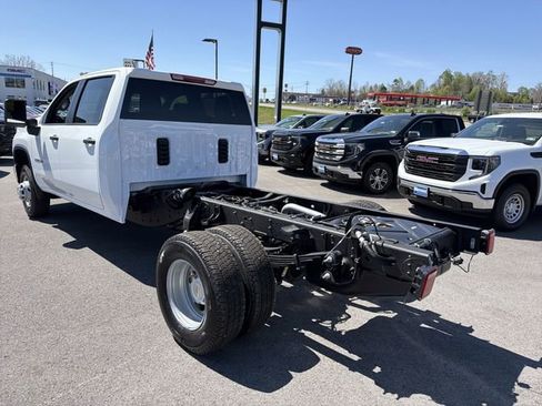 New 2026 Chevrolet Silverado 3500 W/T AWD/4WD image 8