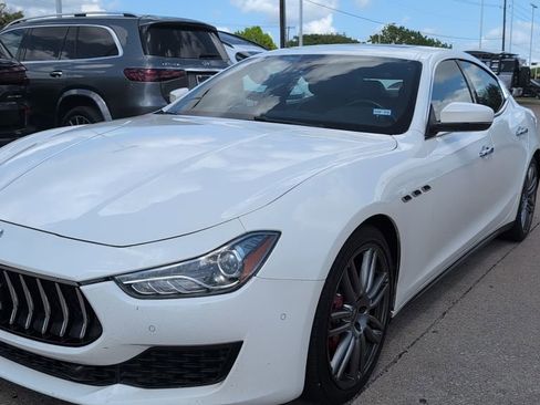 Used 2018 Maserati Ghibli S image 3